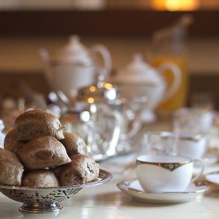 オリボス La Casona De Grace Bed & Breakfast エクステリア 写真