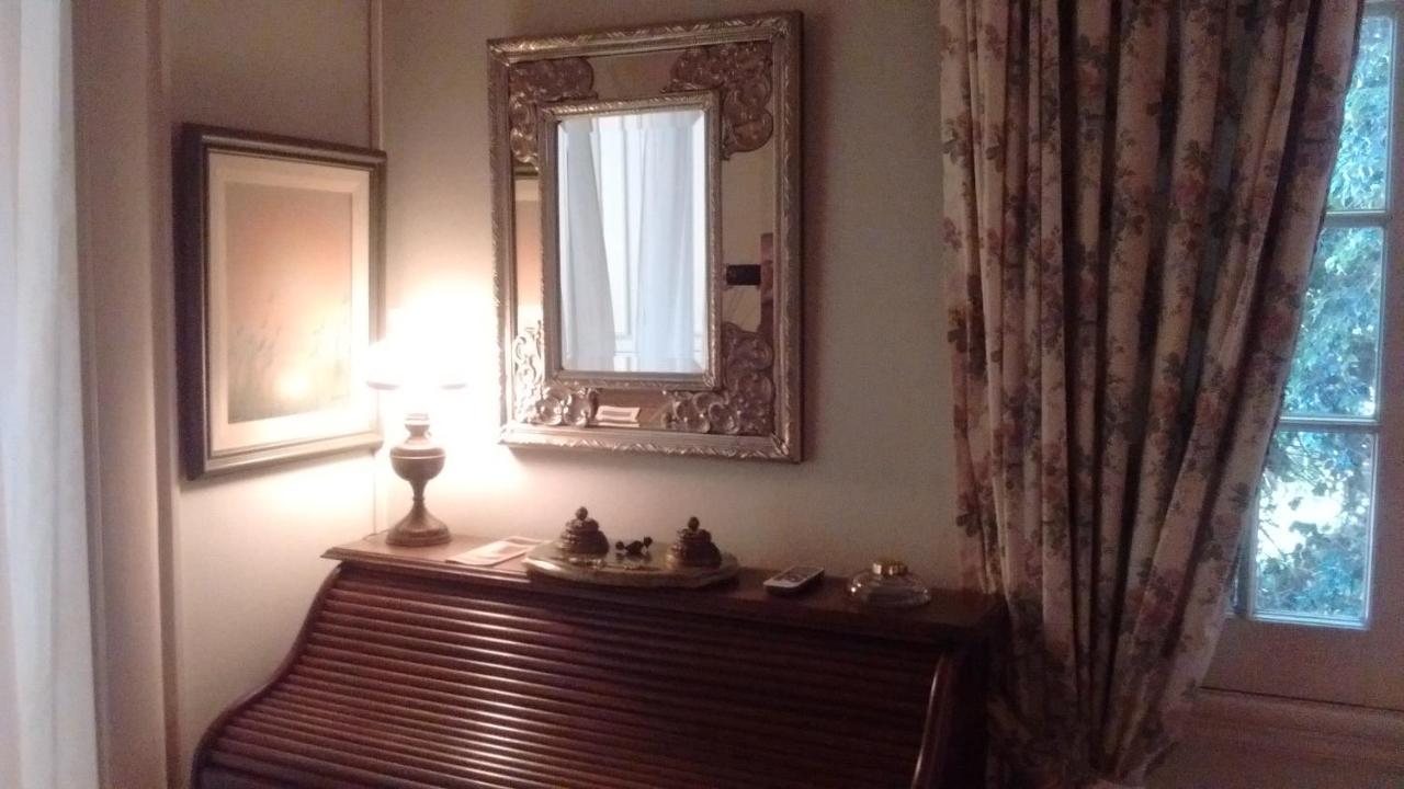 オリボス La Casona De Grace Bed & Breakfast エクステリア 写真
