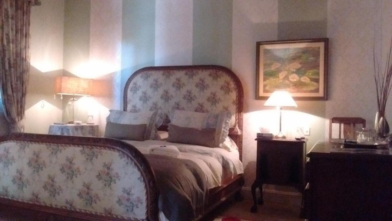 オリボス La Casona De Grace Bed & Breakfast エクステリア 写真