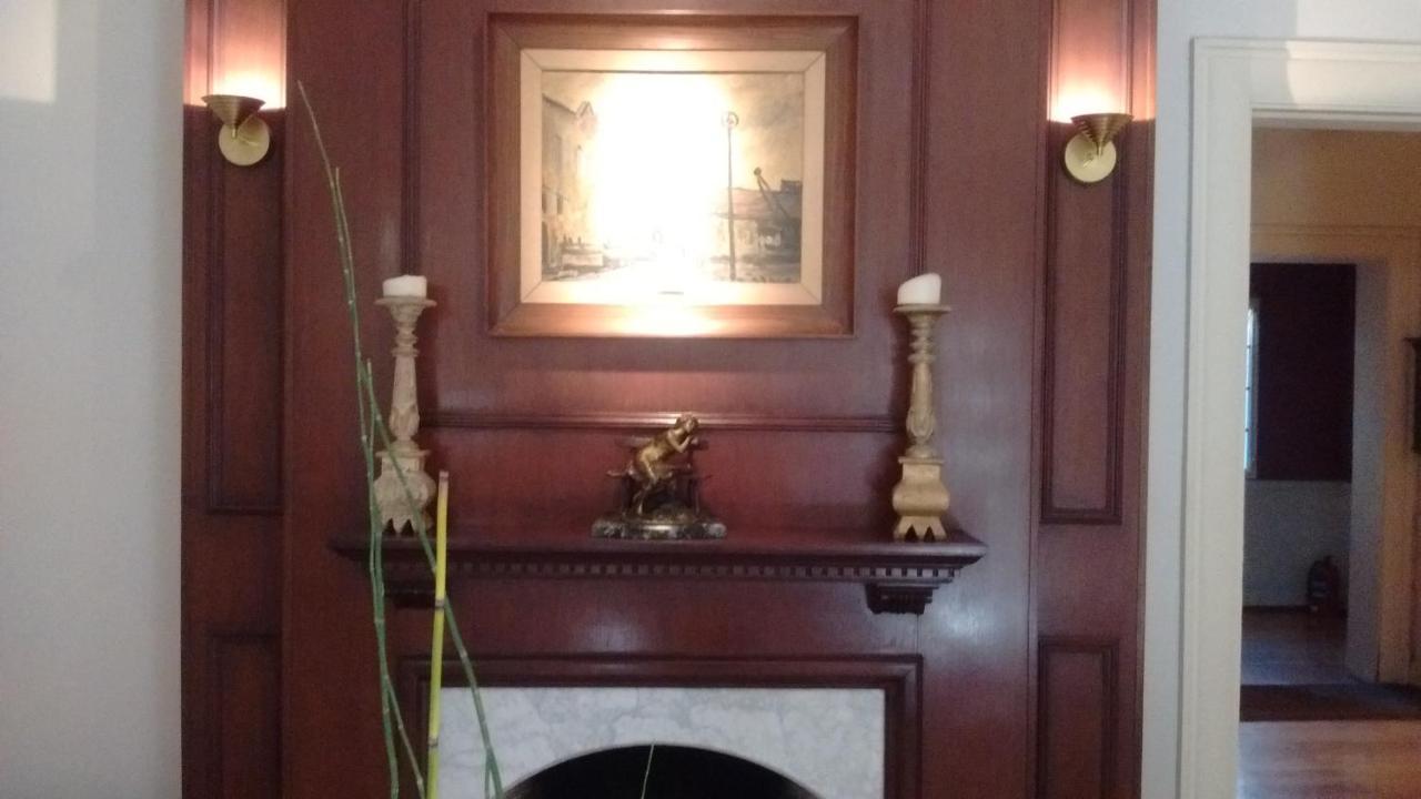 オリボス La Casona De Grace Bed & Breakfast エクステリア 写真